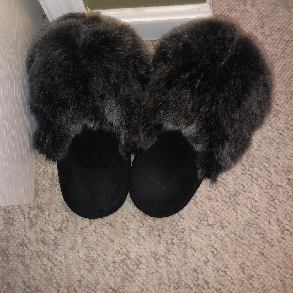 Fluffy slippers